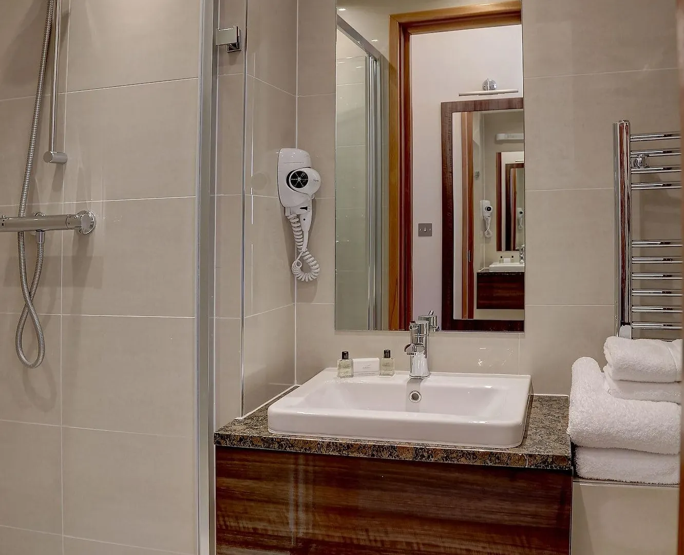 Airlink Hotel Hayes